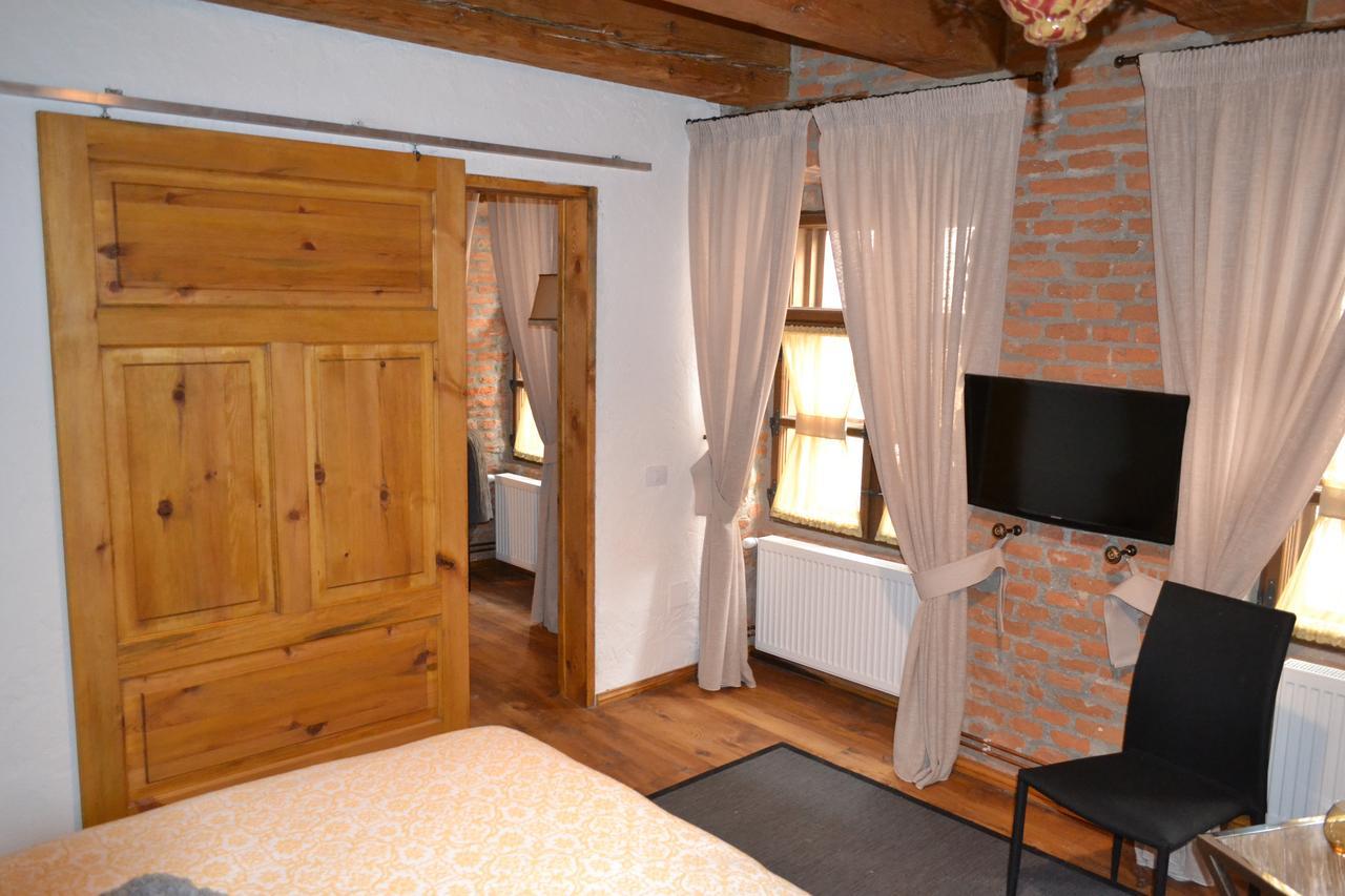 Aparthotel Casa Veche à Braşov Extérieur photo